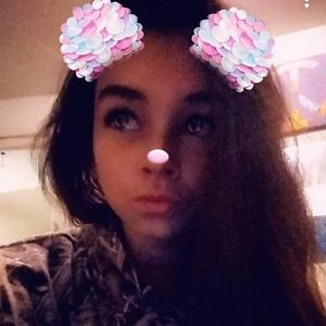 Meet your Posher, Desiree